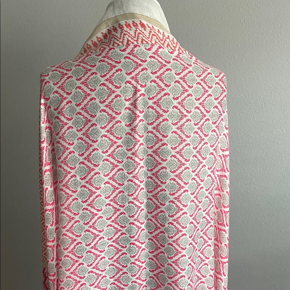 Elegant Pink and Cream Scarf - Picture 4 of 8